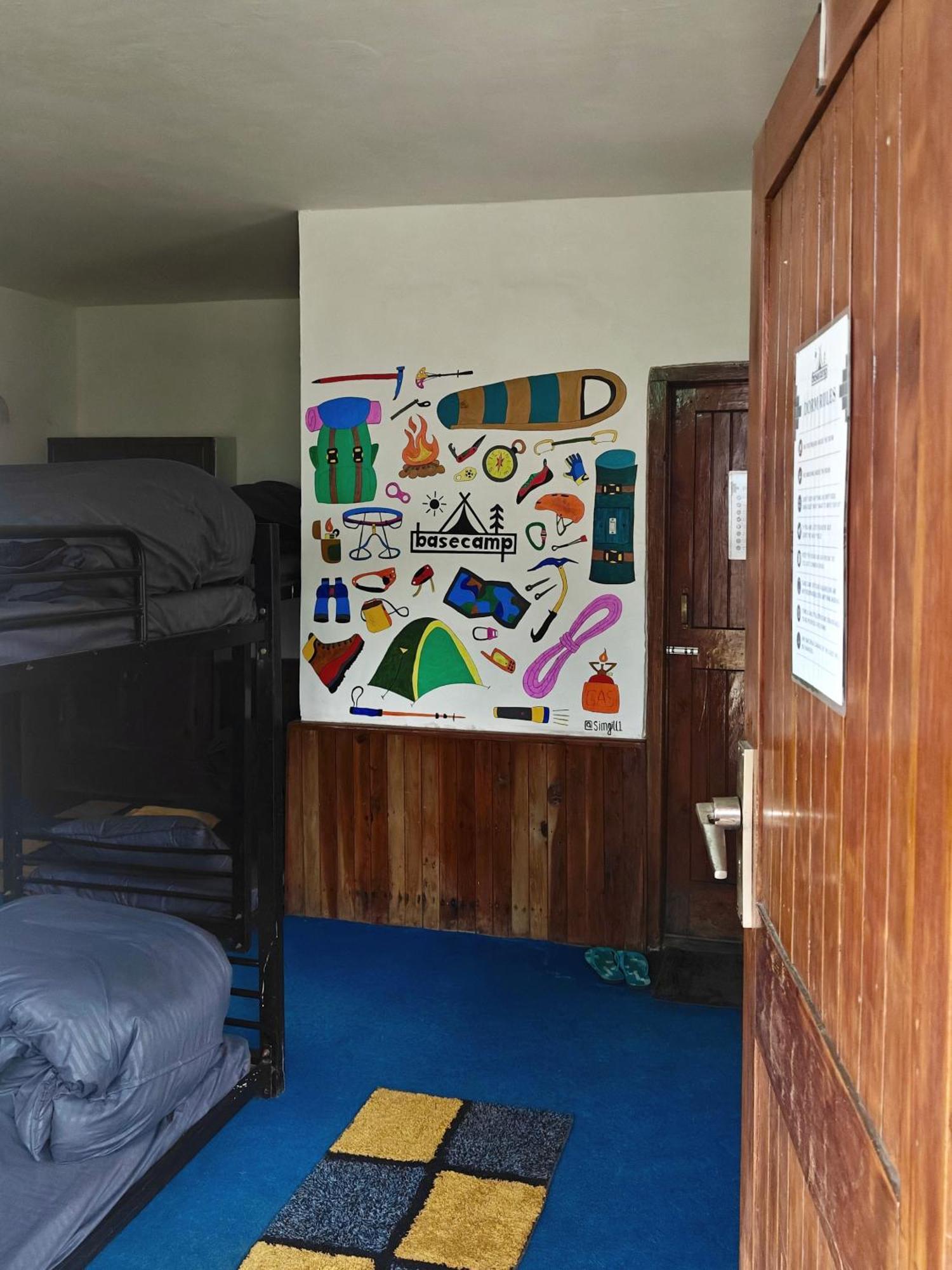 Basecamp Manali Hostel Bilik gambar