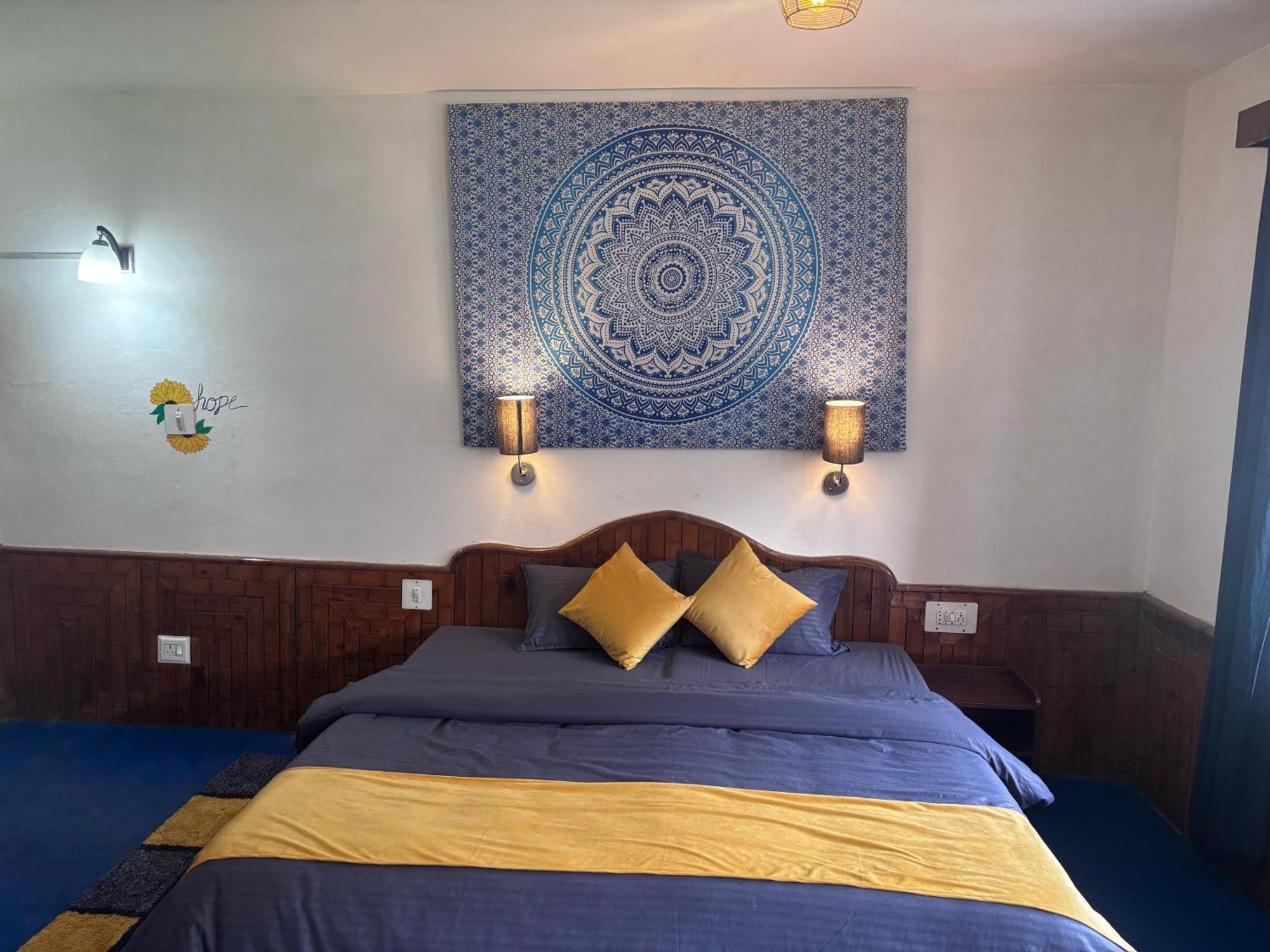 Basecamp Manali Hostel Bilik gambar